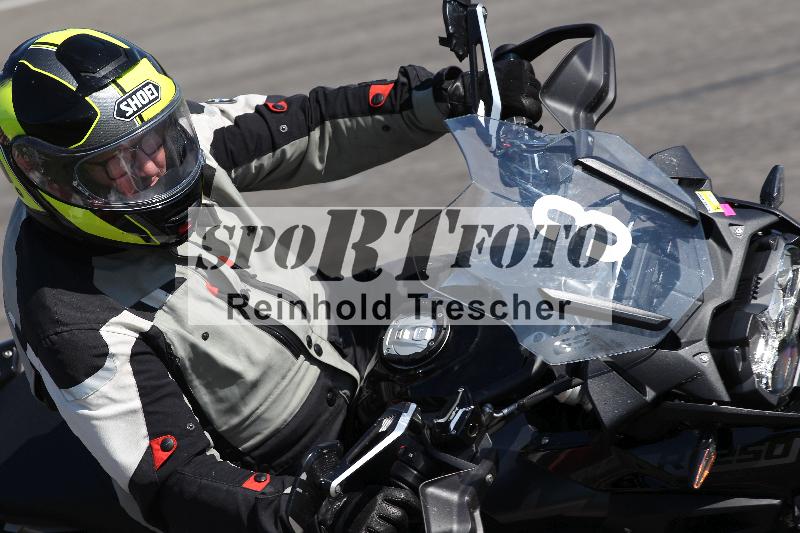 Archiv-2022/57 29.08.2022 Plüss Moto Sport ADR/Einsteiger/3
